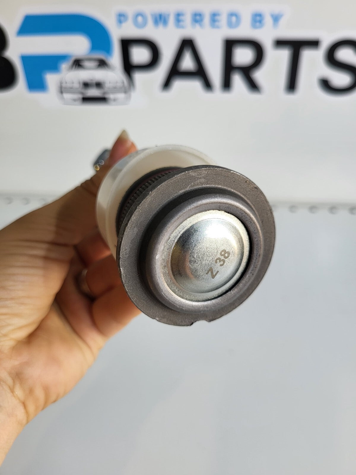 E36 middle ball joint for left and right wishbone 1PC 31126758513, 31126758514