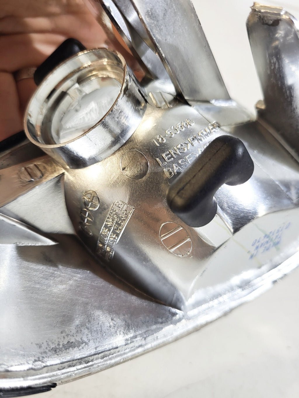 BMW E46 Front white turn indicator left / right 63136902769 63136902770