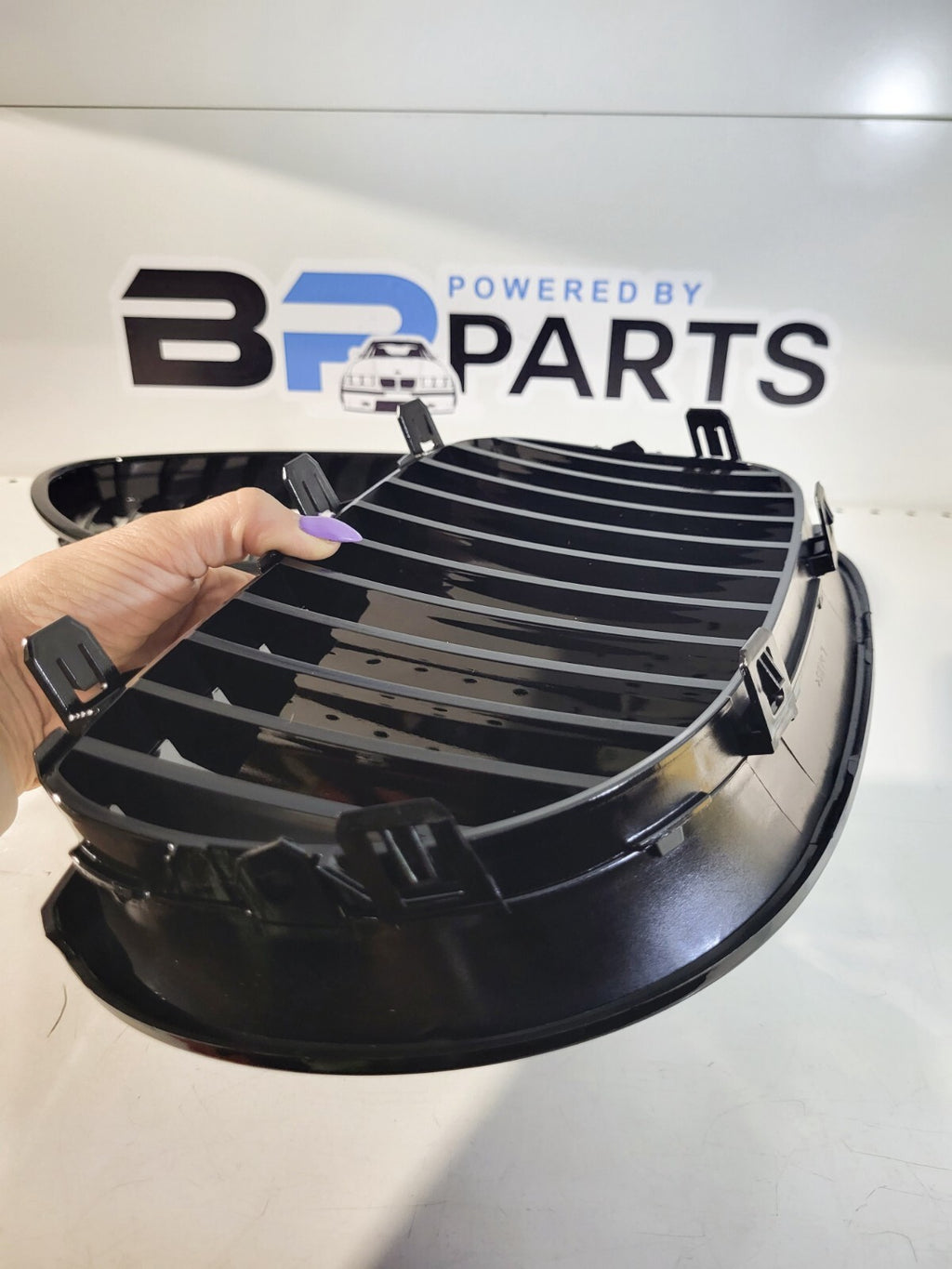 BMW E60 E60LCI E61 E61LCI Kidney set left/ right 51137027061 51137027062 N60KH