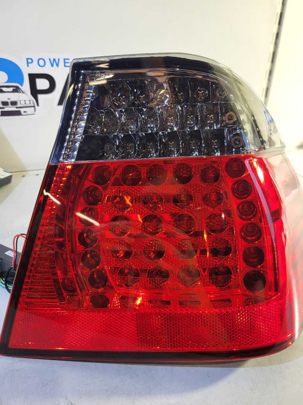 BMW e46 FL sedan Taillights LED red/black with indicator at the top