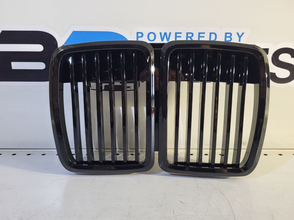 BMW E30 Kidney Set High-Gloss Black NS30KH 51131884350