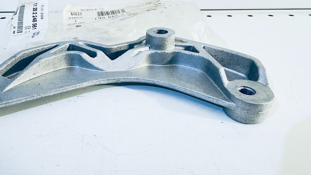 BMW E46 E38 E39 E53 Holder 11282248561