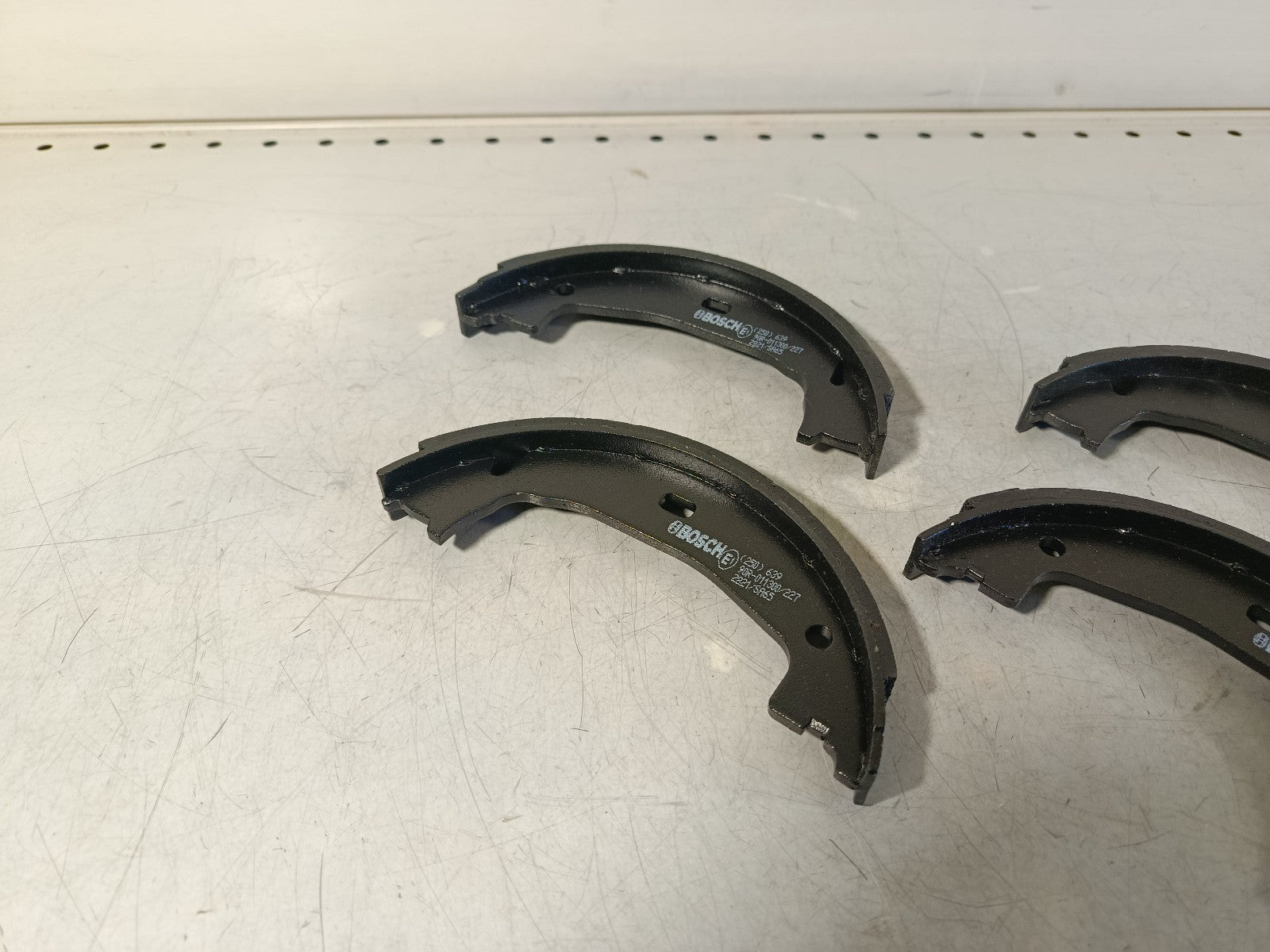 BMW E92 325i Repair kit brake shoe 34416761291 BOSCH 0 986 487 608