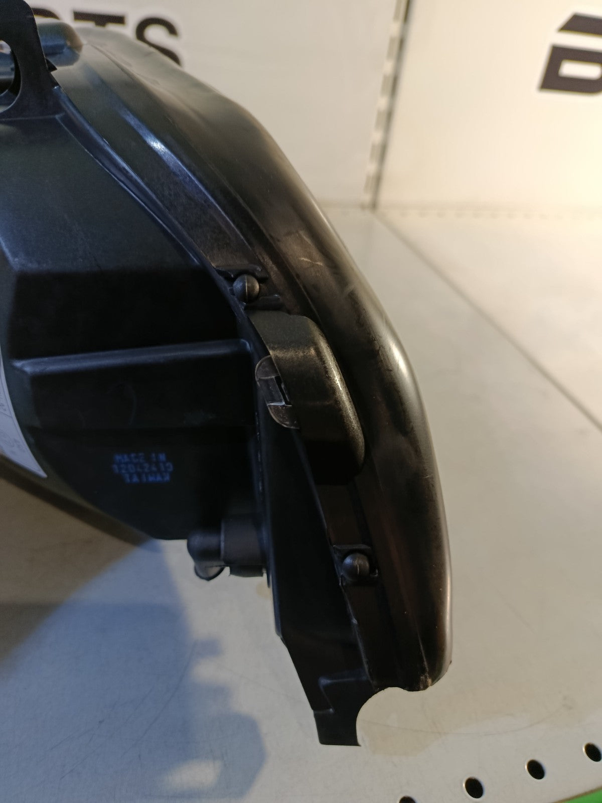 BMW X5 E53 Left Headlight, White Turn Indicator (TYC) 63126930211 ZBM1151CL