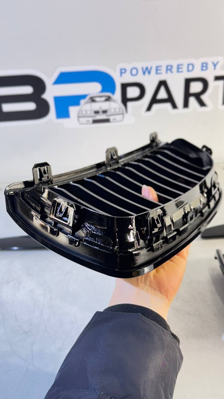 BMW E90 Kidney Set High-Gloss Black NSK90H 51137120009 51137120010