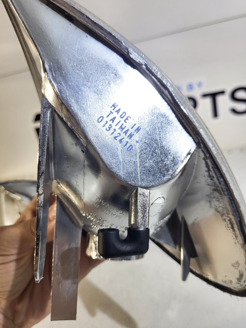 BMW E46 Front white turn indicator left / right 63136902769 63136902770