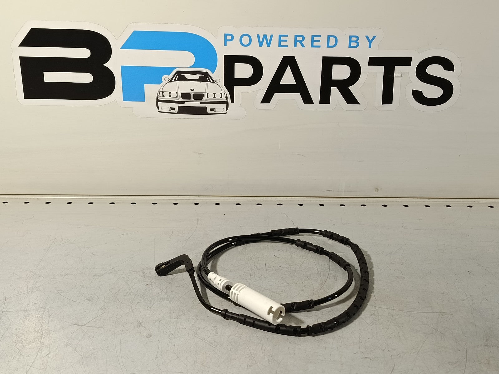 BMW e87 118d Brake pad wear sensor 34356792564 TRW GIC207