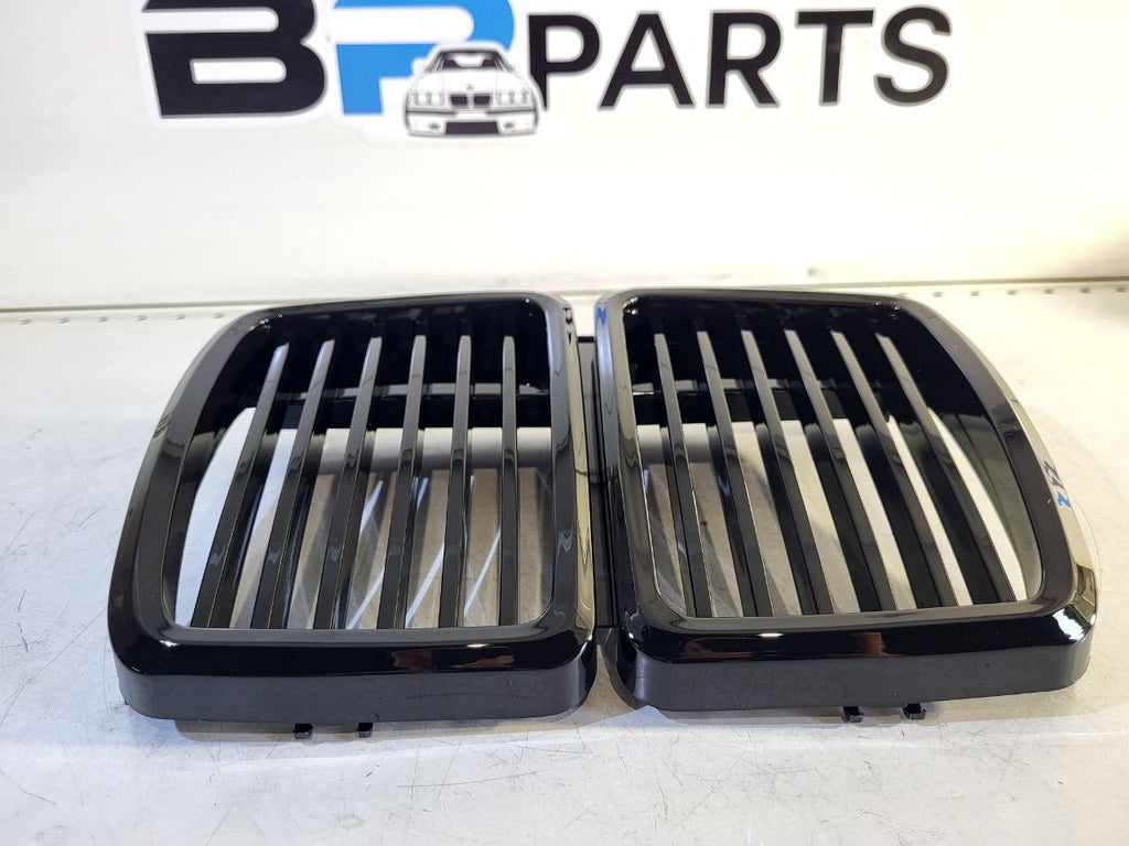 BMW E30 Kidney Set High-Gloss Black NS30KH 51131884350