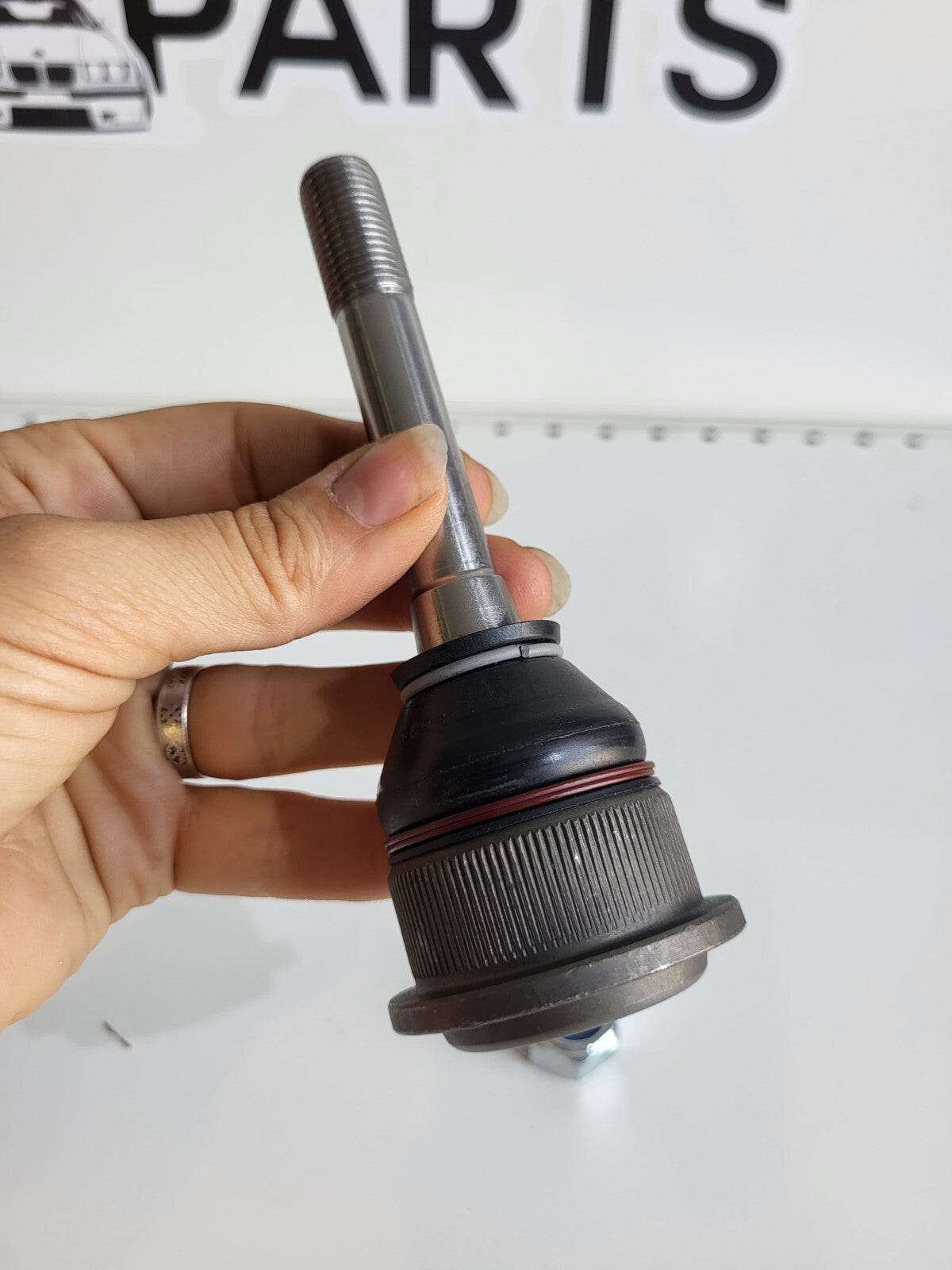 E36 middle ball joint for left and right wishbone 1PC 31126758513, 31126758514