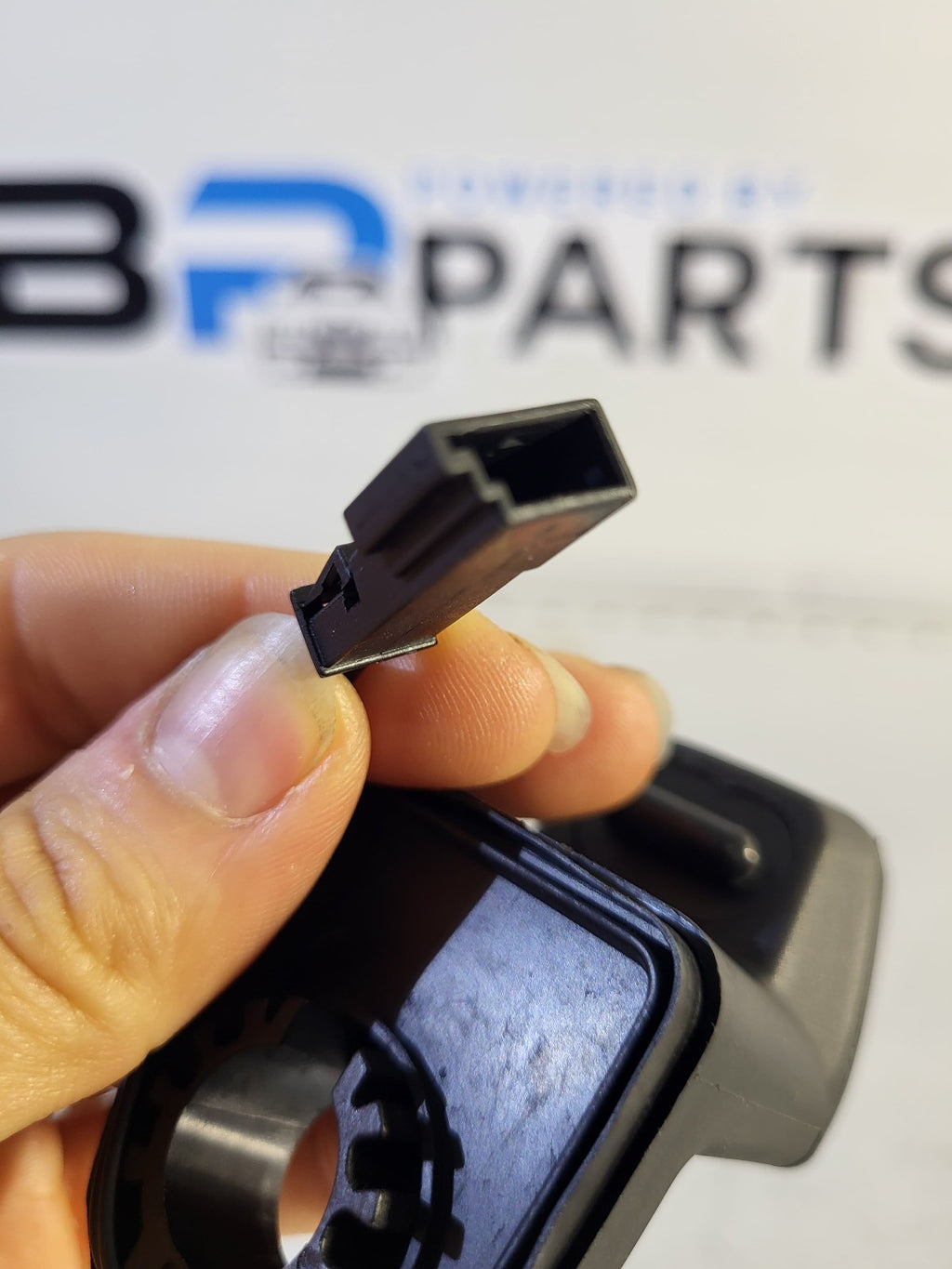 Rear window key button with micro switch E46 E91 E61 61319200673