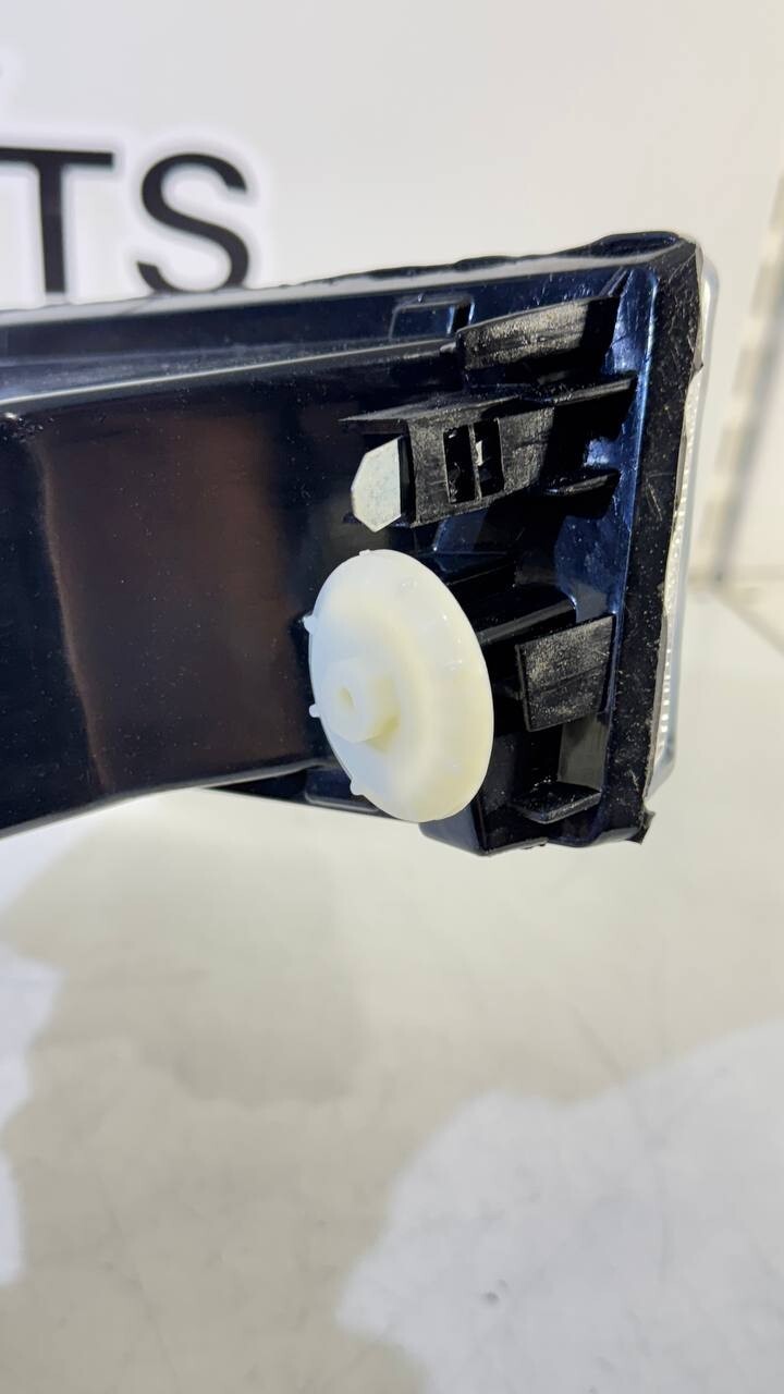 BMW E38 Fog Lights, Left + Right 63178352023 63178352024 ZBM2012(K)R ZBM2012(K)L