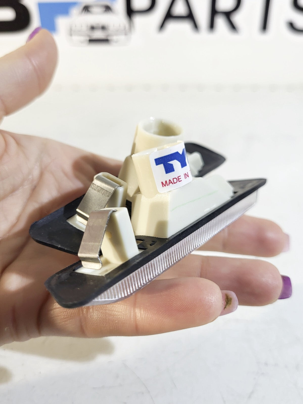 BMW E36 E53 Addit.turn indicator lamp, left/right white 63137164491 63137164492