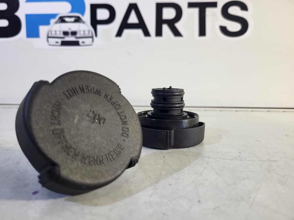 BMW Radiator cap 1pc 2,0BAR 17117639022 VAICO V20-0097-1
