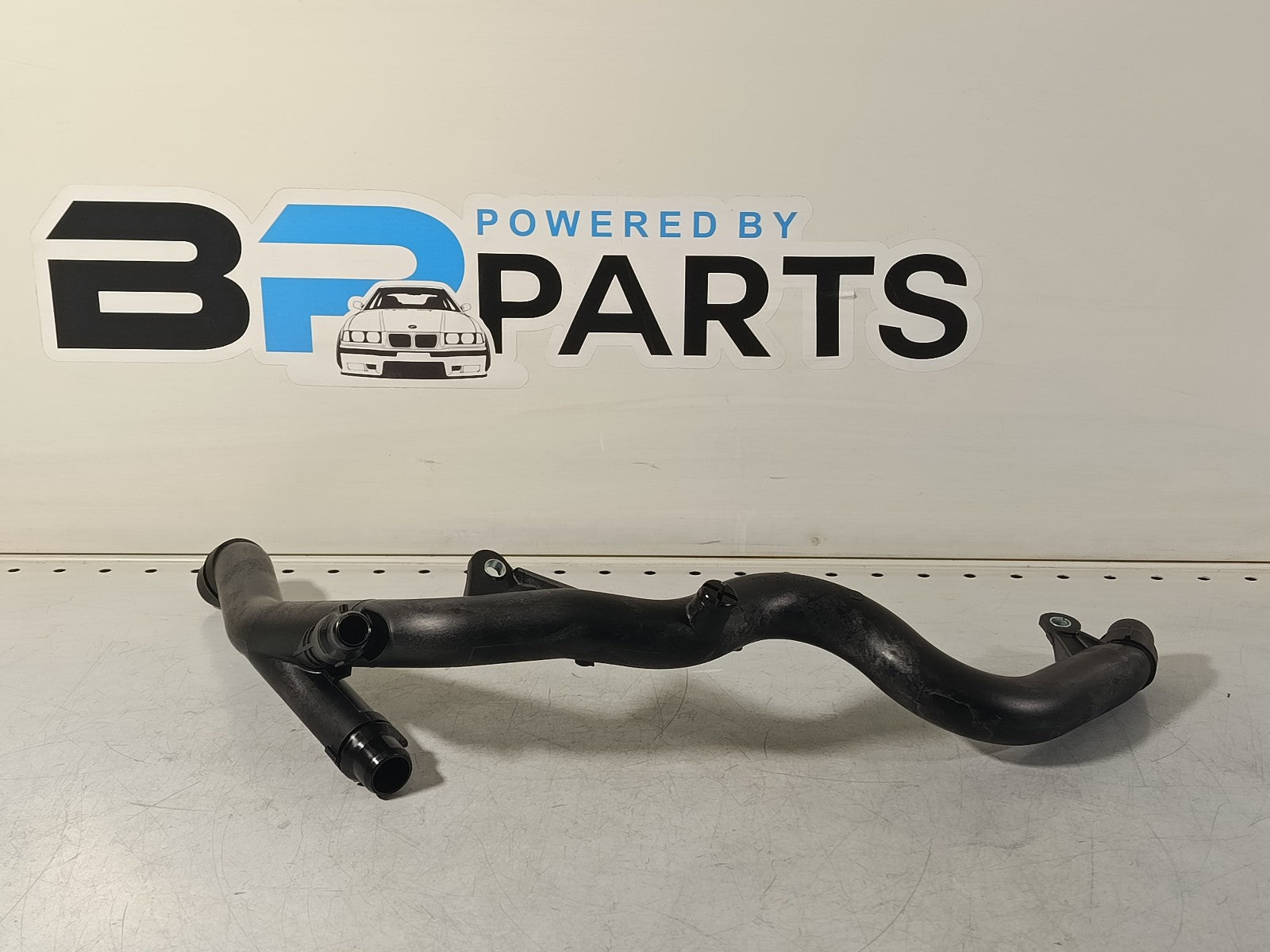 BMW Pipe, heater return-hose connection 11537802632 SWAG 20 10 1794