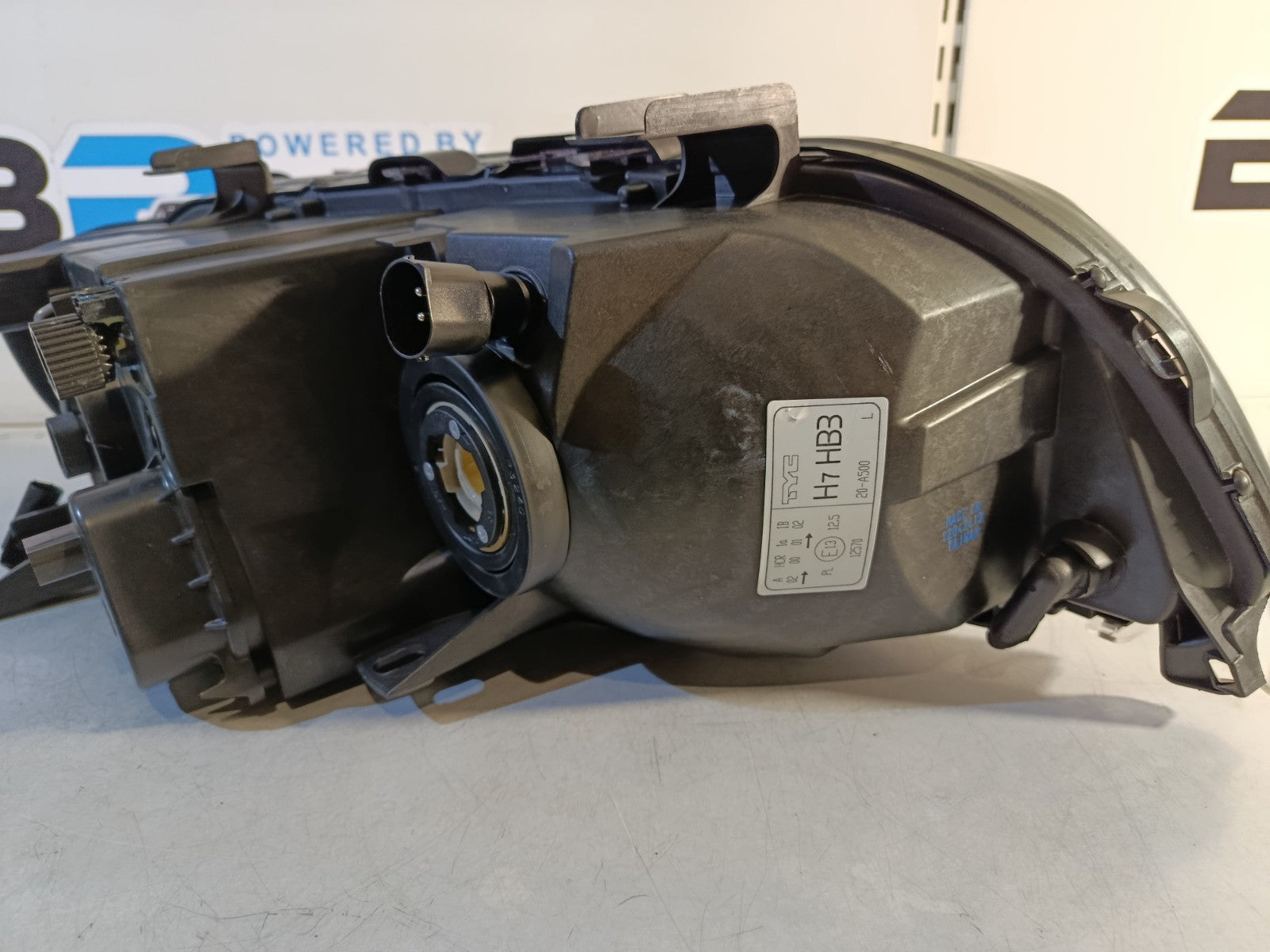 BMW X5 E53 Left Headlight, White Turn Indicator (TYC) 63126930211 ZBM1151CL