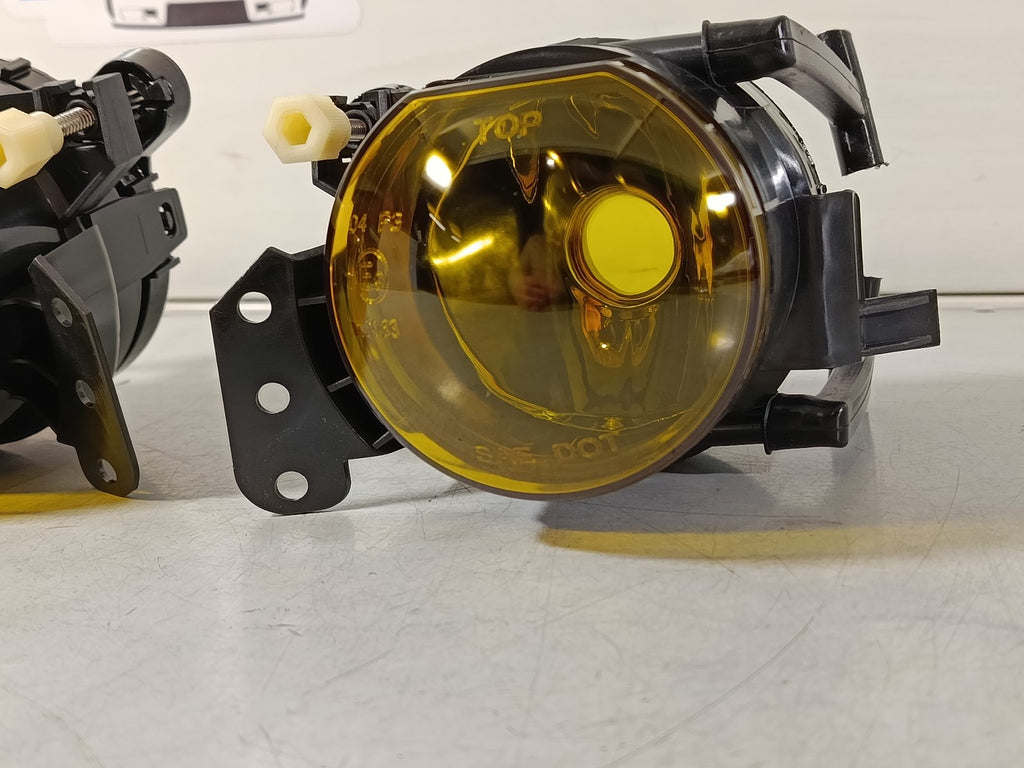 BMW E90 E90 LCI E91 E91 Fog lights, left right yellow 63176910791 63176910792