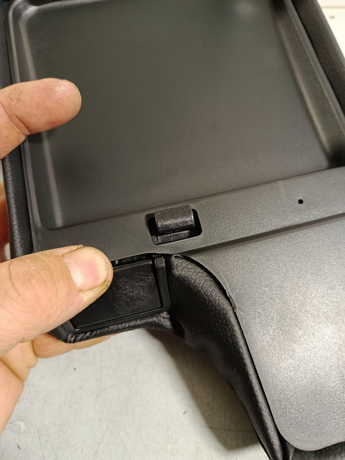 BMW E46 Armrest Upper Leather imination 51168238229