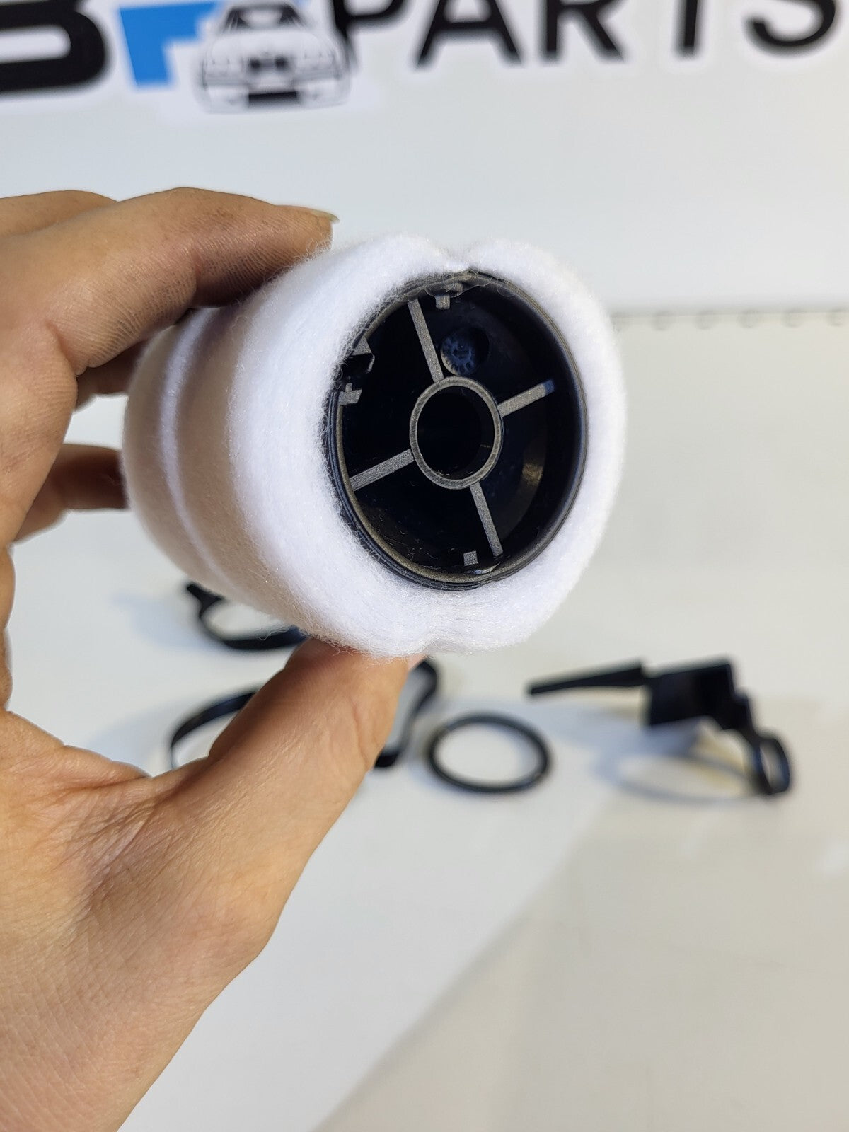 BMW E46, E39, E38, X5 E53 Oil Separator 11127793164