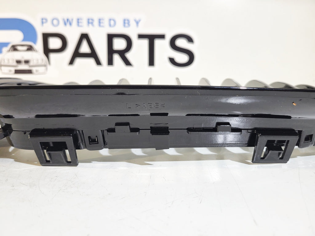 BMW E90LCI E91LCI Sedan Kidney set BLACK left, right 51137201969 51137201970