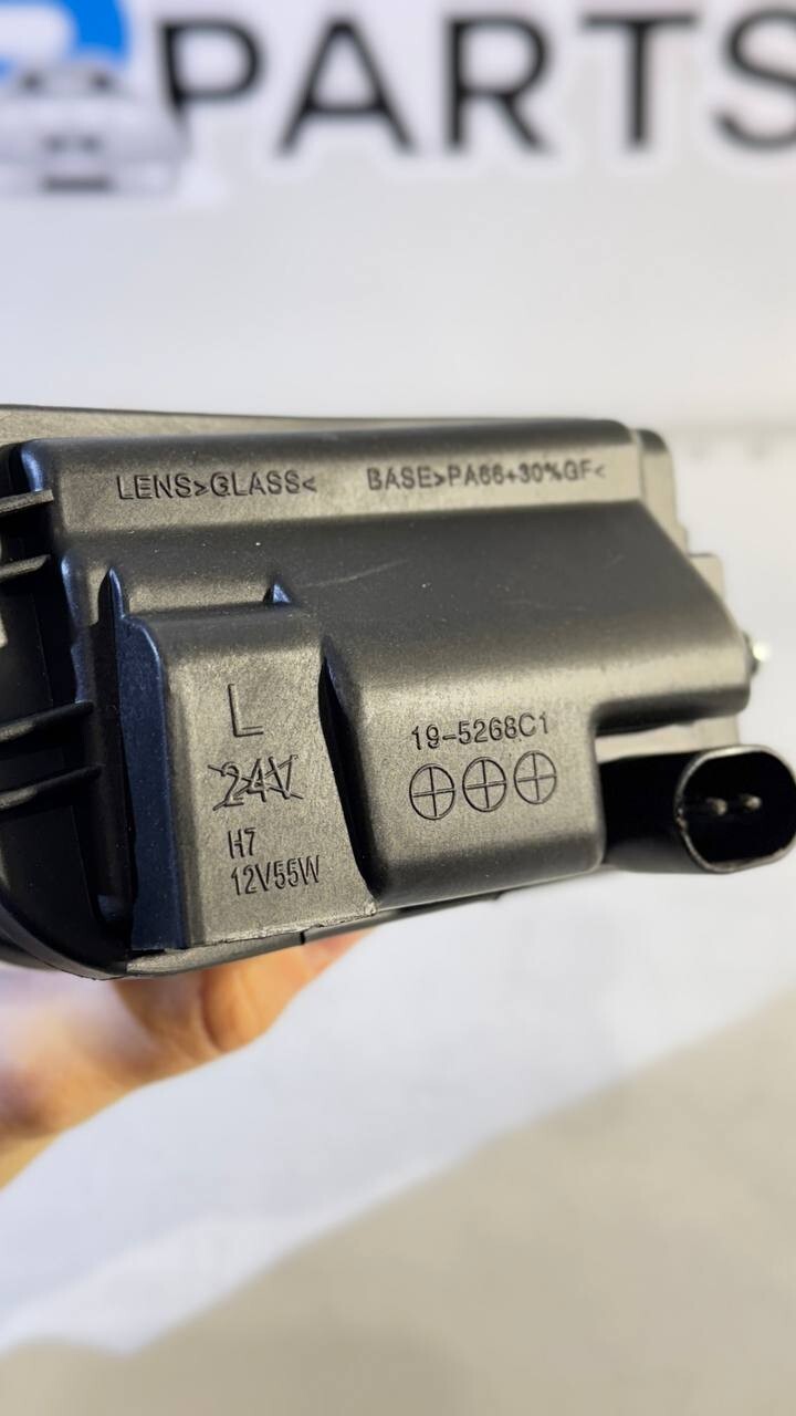 BMW E39 Fog Lights Left+Right 19-5268C1 63178360575 63178360576