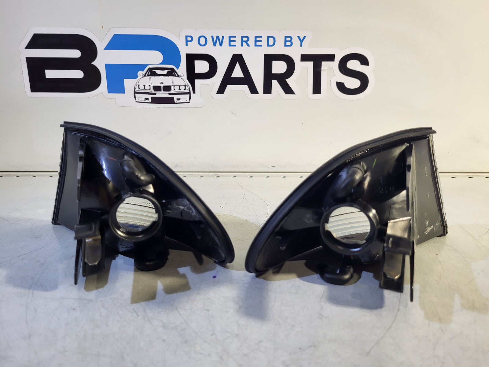 BMW E46 Front smoked turn indicator left / right 63136902769 63136902770