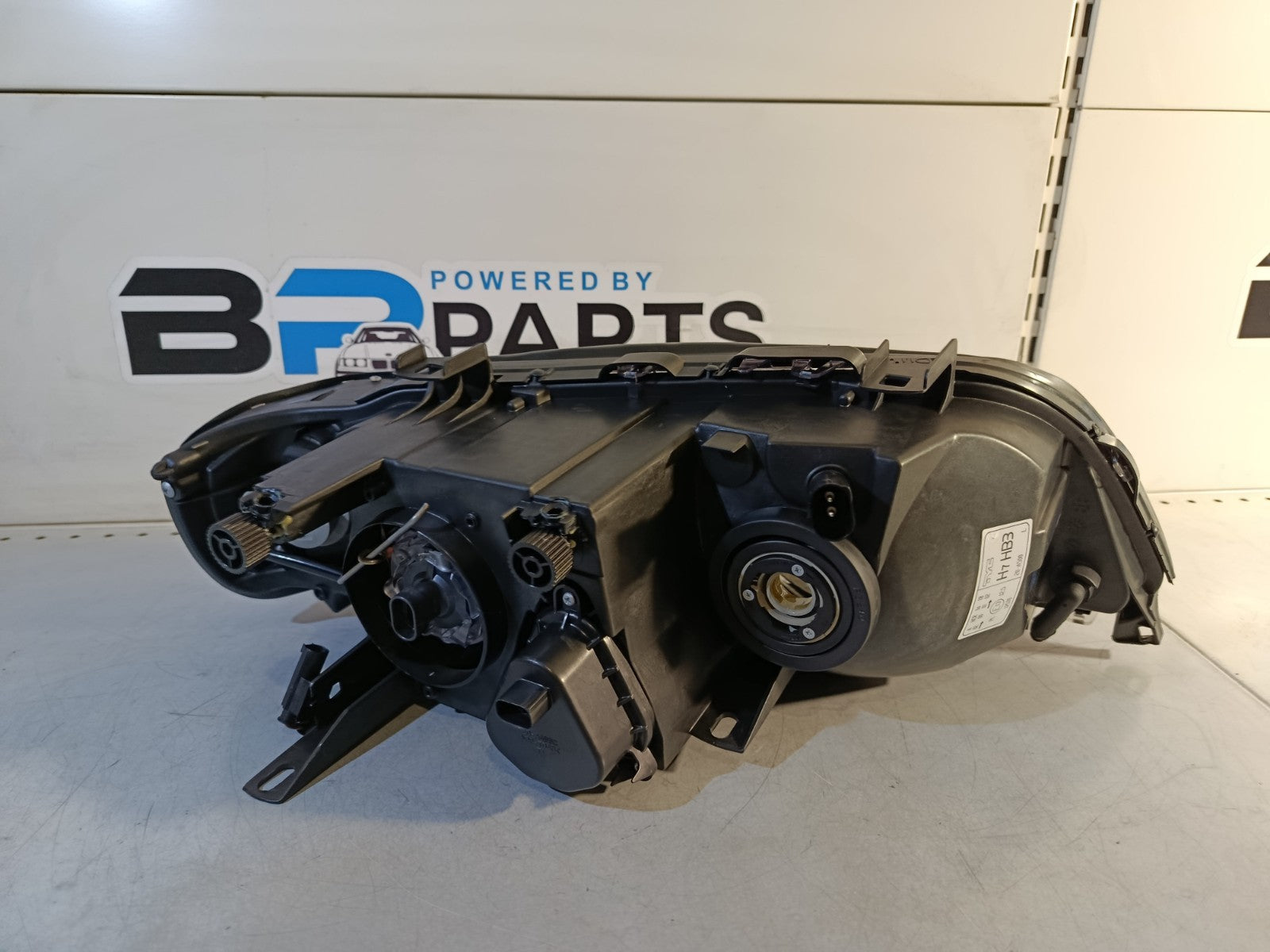 BMW X5 E53 Left Headlight, White Turn Indicator (TYC) 63126930211 ZBM1151CL