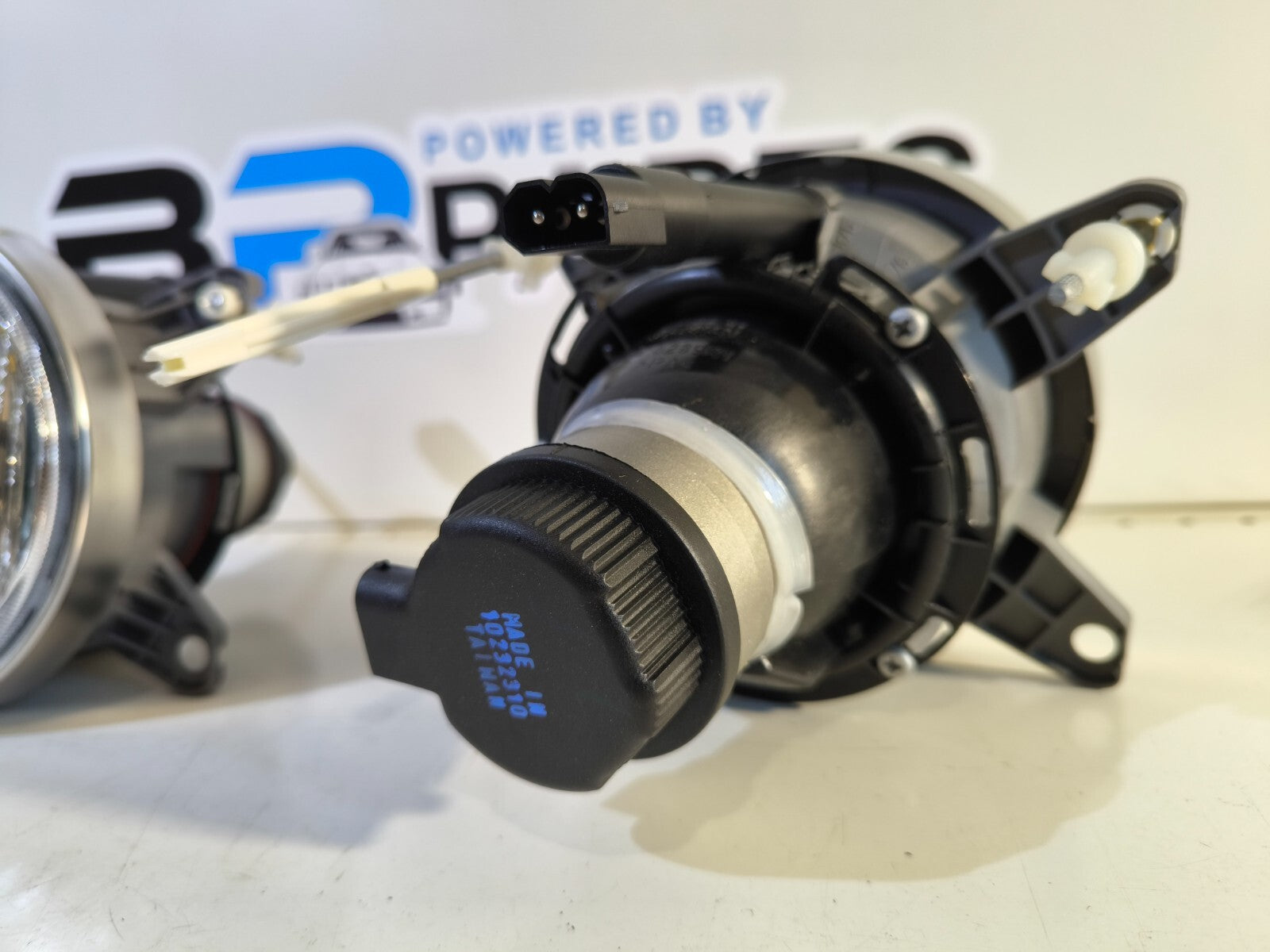 BMW E34 Lamp Lens Left And Right 63121390275, 63121390276