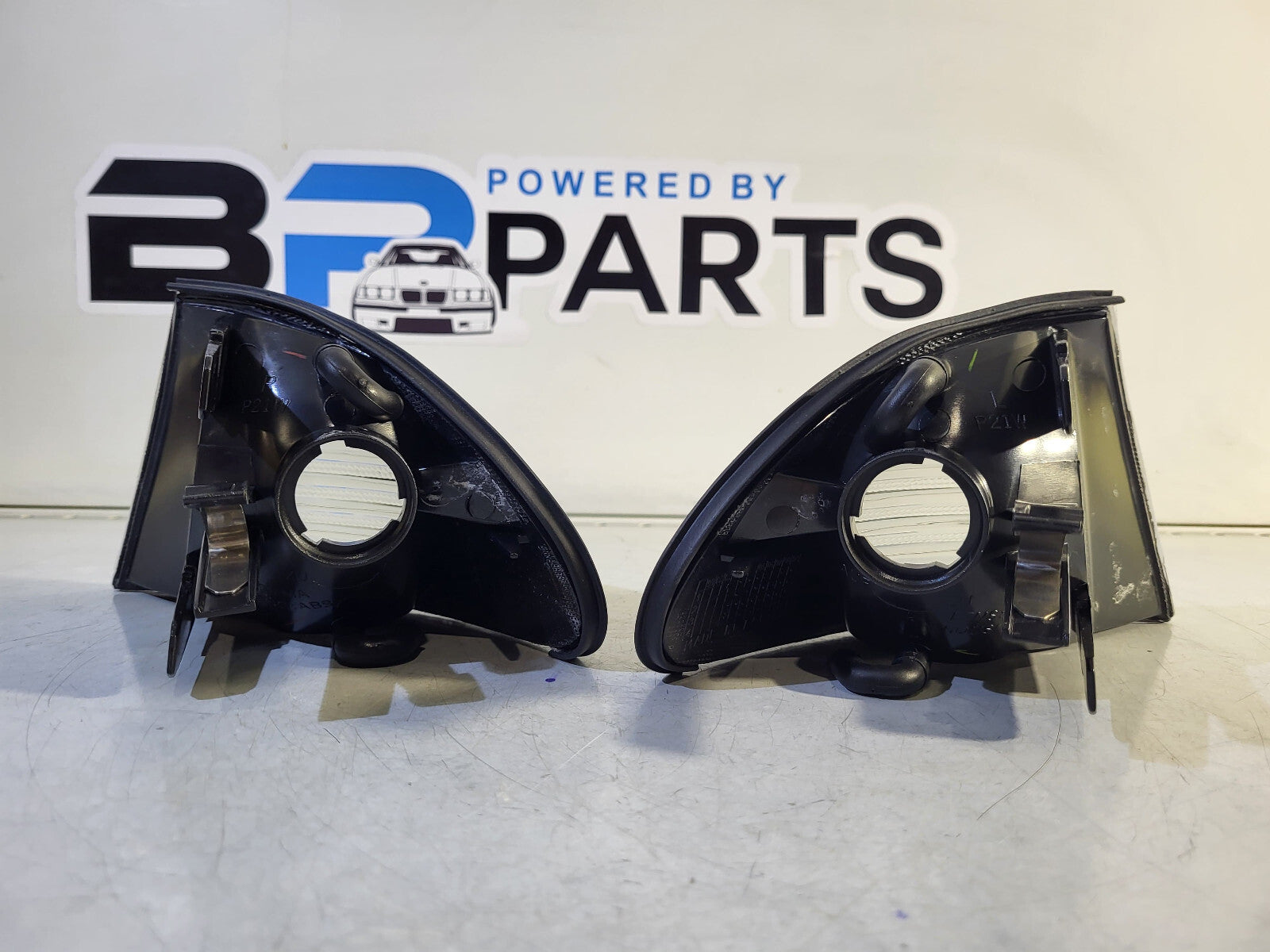 BMW E46 Front smoked turn indicator left / right 63136902769 63136902770