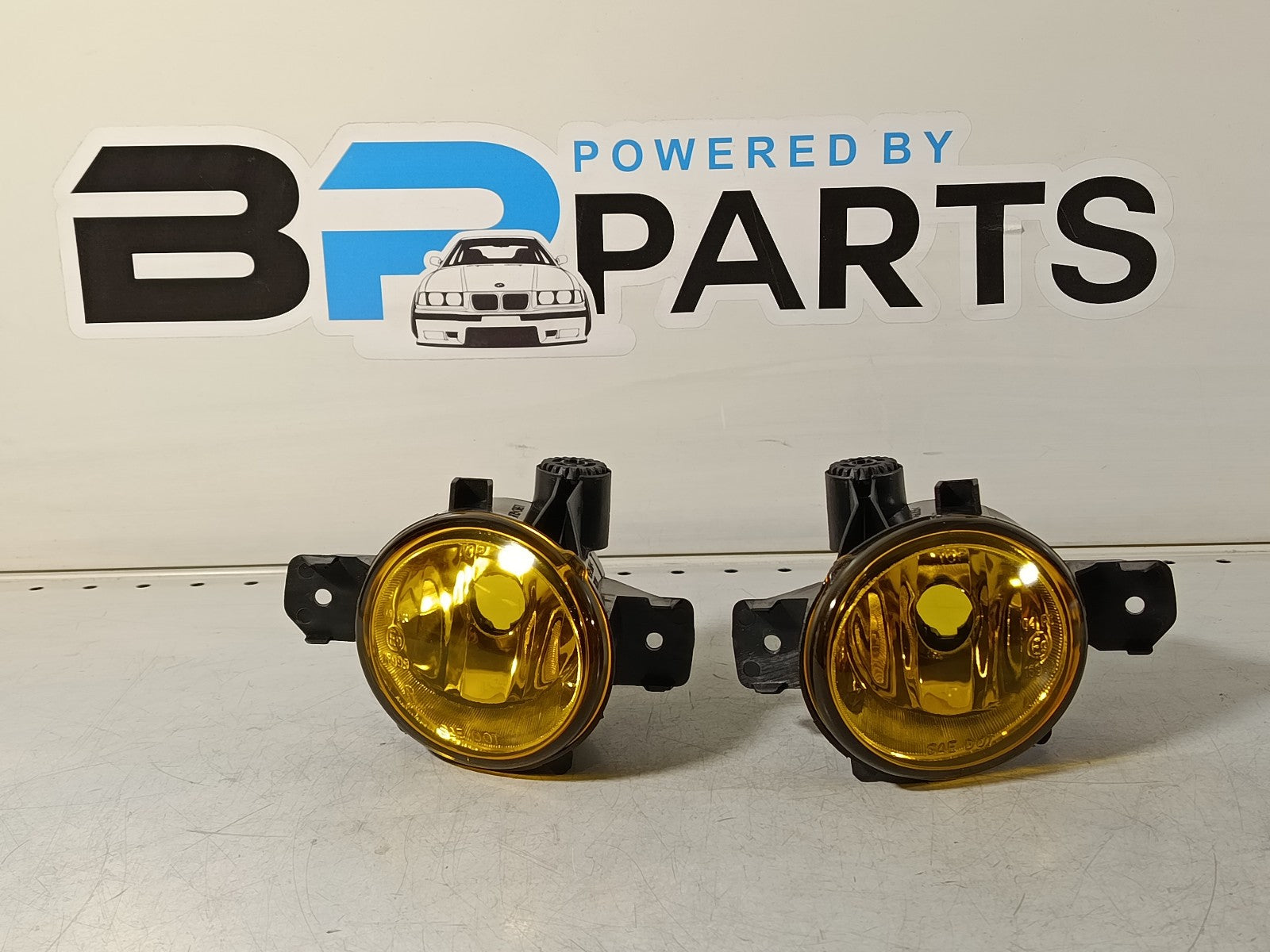 BMW E70 E81 E87 E84 Fog lights yellow left/right E83LCI 63176924655 63176924656