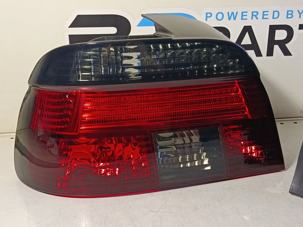 BMW e39 sedan 95-00 Taillight set clear glass red/black DEPO 1223098 B39RB