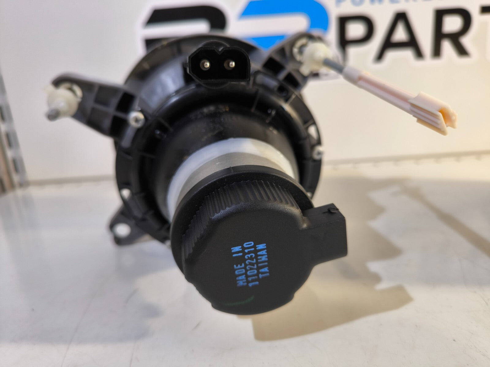 BMW E34 Lamp Lens Left And Right 63121390275, 63121390276