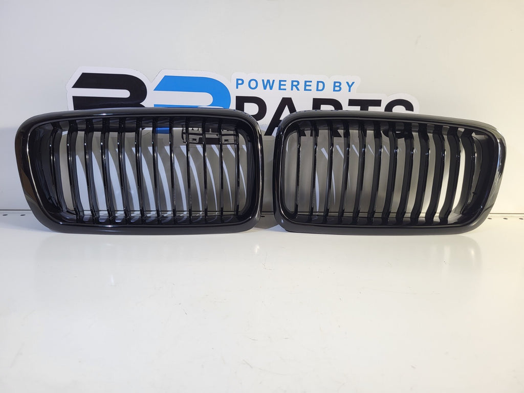 BMW E38 Facelift Grille Left and Right Set Of 2 51138231593, 51138231594