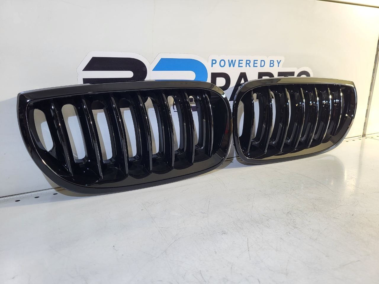 BMW X3 E83 Kidney Set High Gloss Black NKX3SHG 51133402909 51133402910