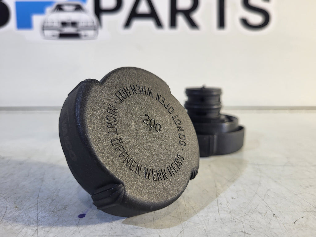 BMW Radiator cap 1pc 2,0BAR 17117639022 VAICO V20-0097-1