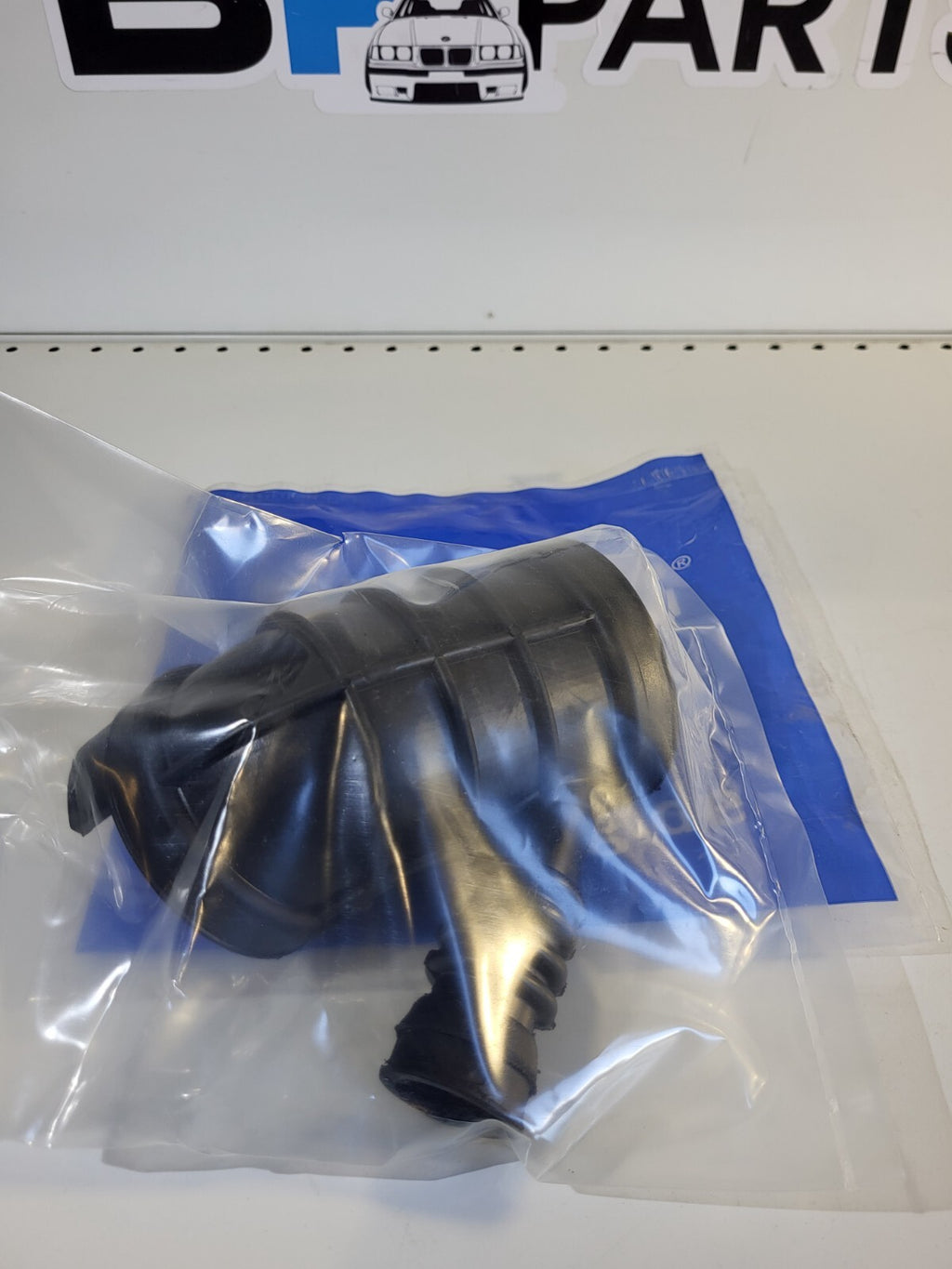 BMW E46, E39, E38, E36 Tube Elbow 13541435627