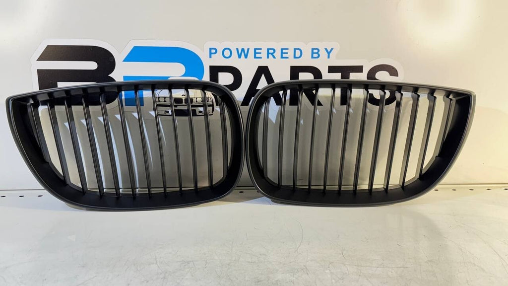 BMW E81 Kidney Set Complete Matte Black NS8187 51137127227 51137127228