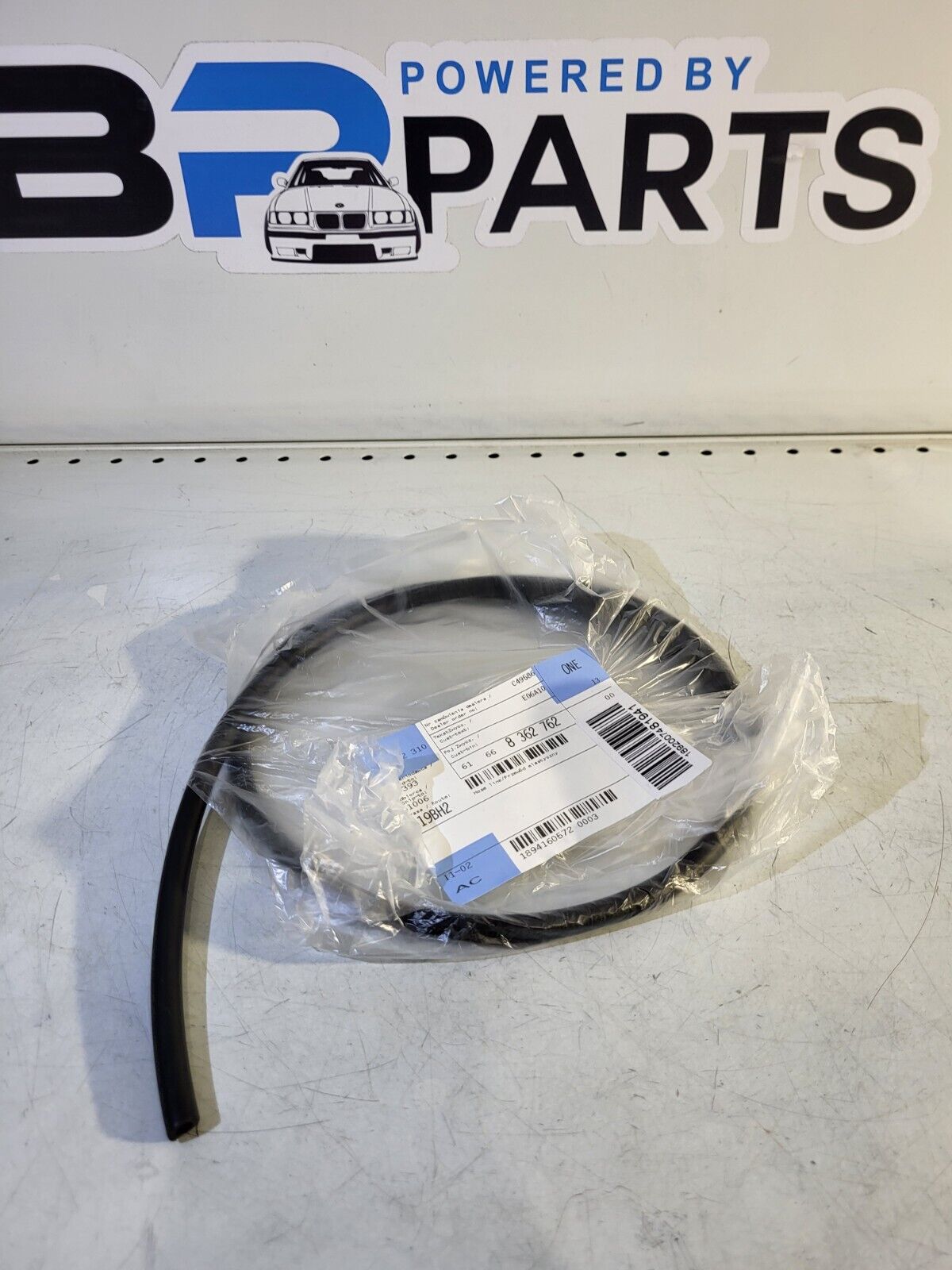 BMW E65 E90 E46 E81 Hose line (1 meter) 61668362762