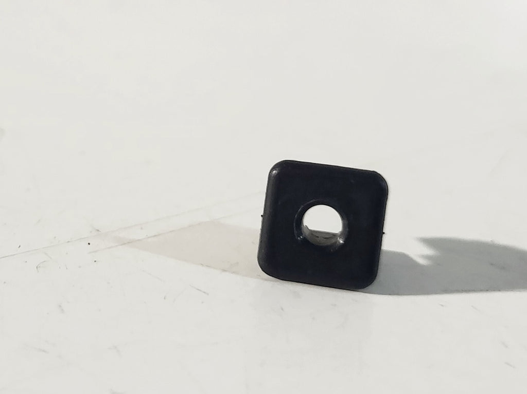 BMW E87 E88 E81 E82 E30 E36 E46 E90 E91 E92 E93 Expanding nut 1 psc 46631453058