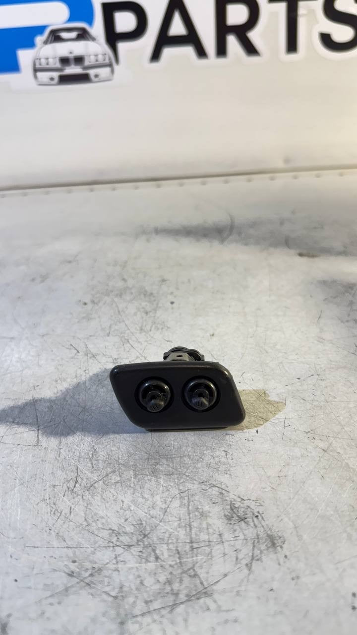 BMW E39 Spray Nozzle Left 61678360661 PBMWG024L
