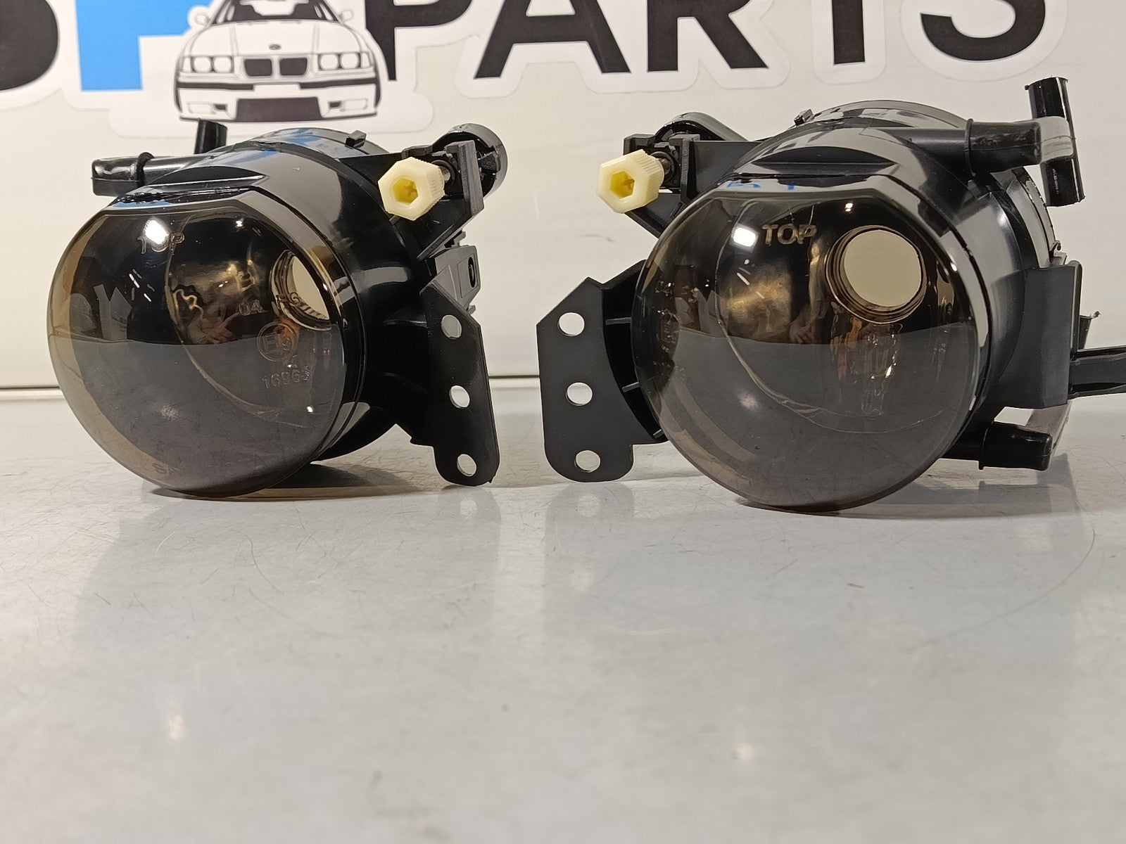 BMW E90 E90 LCI E91 E91 Fog lights, left right smoke 63176910791 63176910792