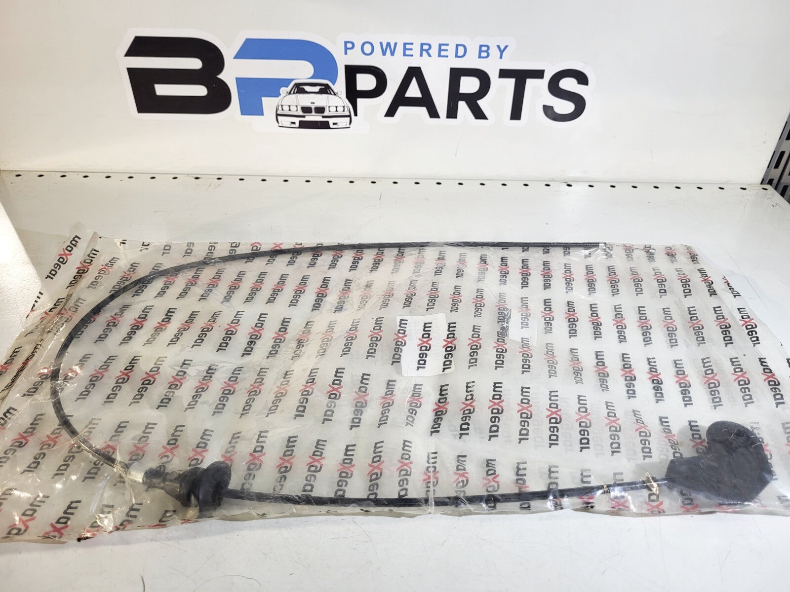 BMW E39 Engine hood mechanism 51238176595 32-0588