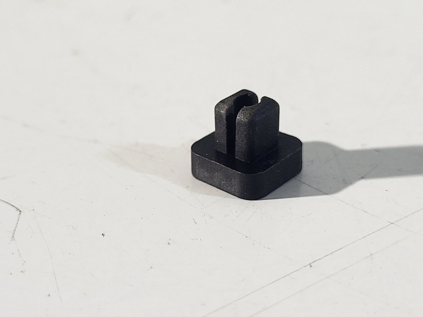 BMW E81 E87 E88 E82 E30 E36 E46 E90 E91 E92 E93 Expanding nut 1 psc 72118123852