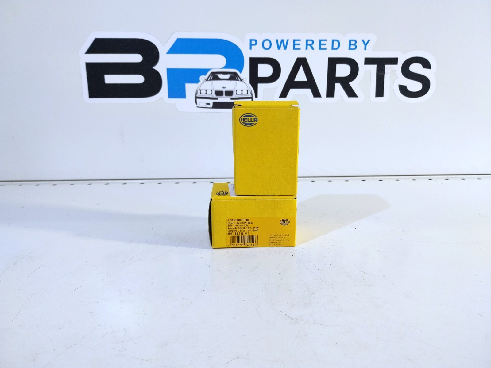 BMW Hella Bulb Socket With Bulb F Parking Light 63126904048