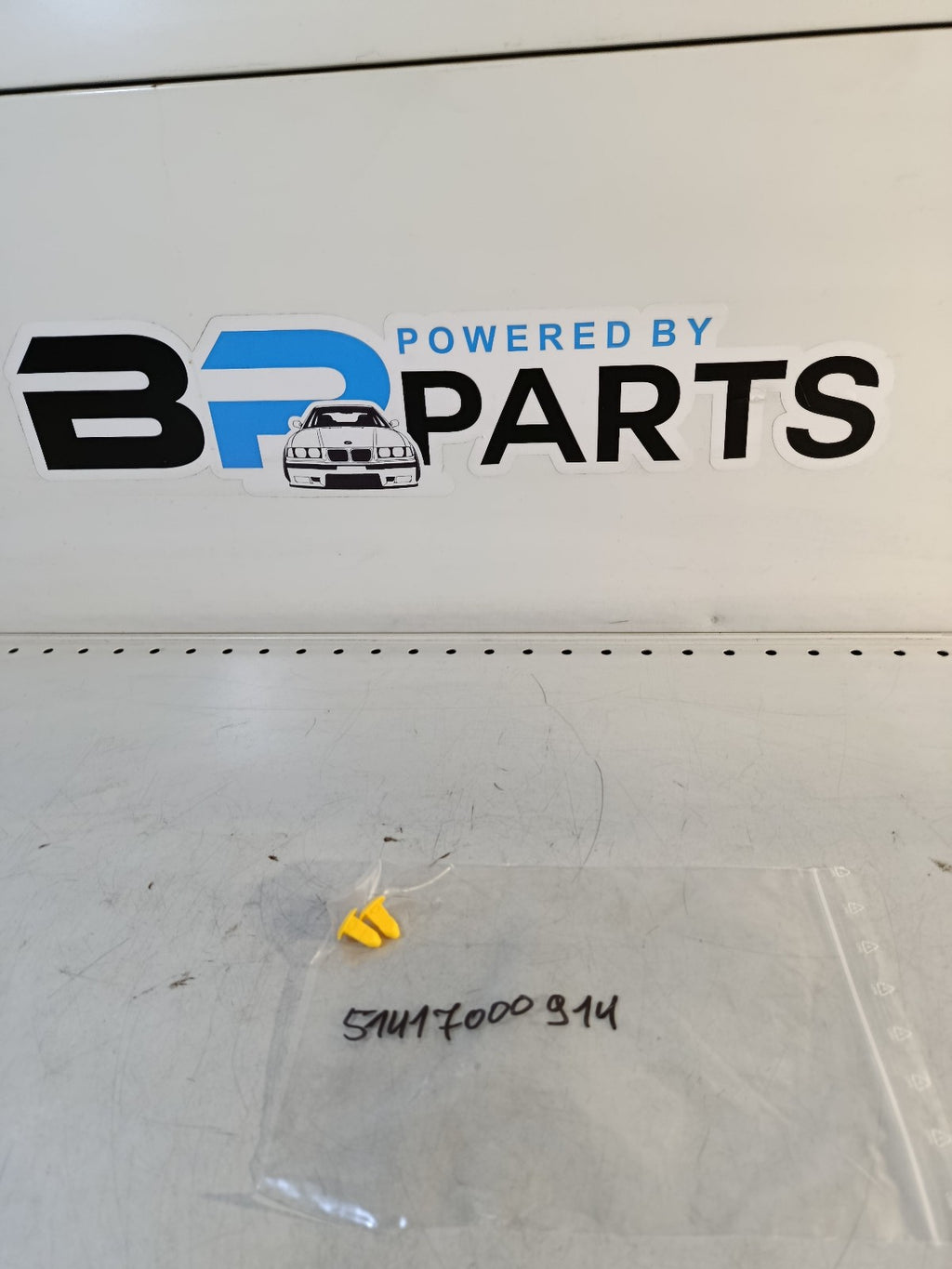 BMW X5 E53 Door Trim Panel Expanding Nut 7000914 51417000914 NEW 1pc
