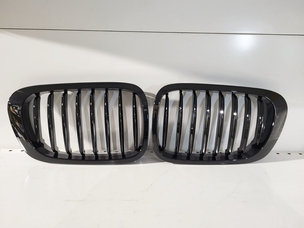 BMW E46 Coupe front grille high gloss black, not oem