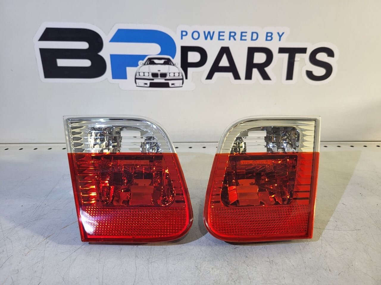 BMW E46 (01-05) Sedan Rear Light, Trunk Lid Set White 63216910537 63216910538