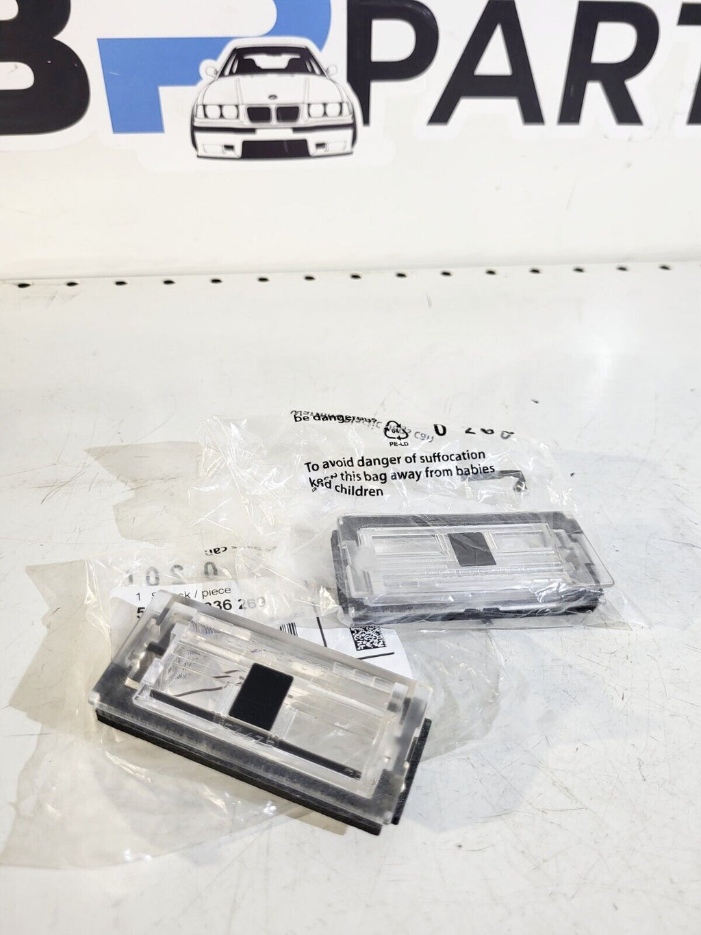 BMW E46 Lens f registration plate illumination 1 pc 51138236269