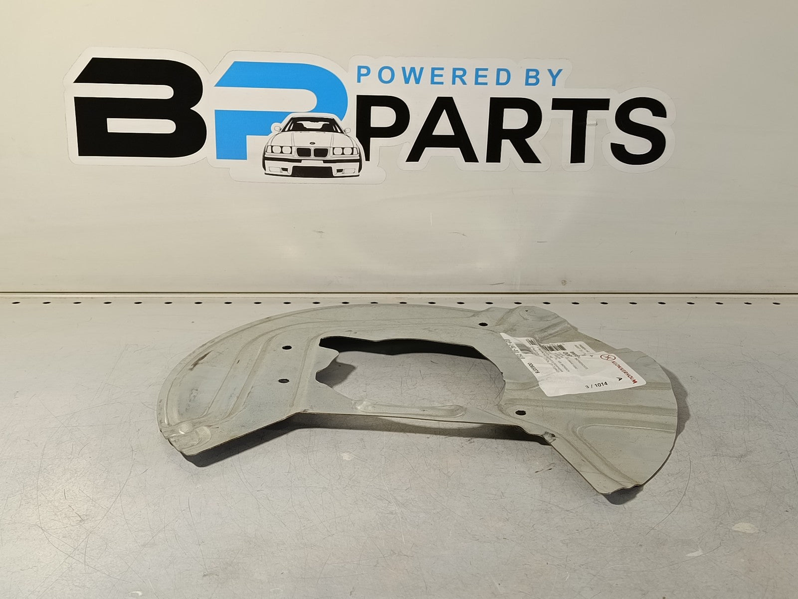 BMW X3 E83 3.0d brake Protection plate right 34113411872 KLOKKERHOLM 0093378