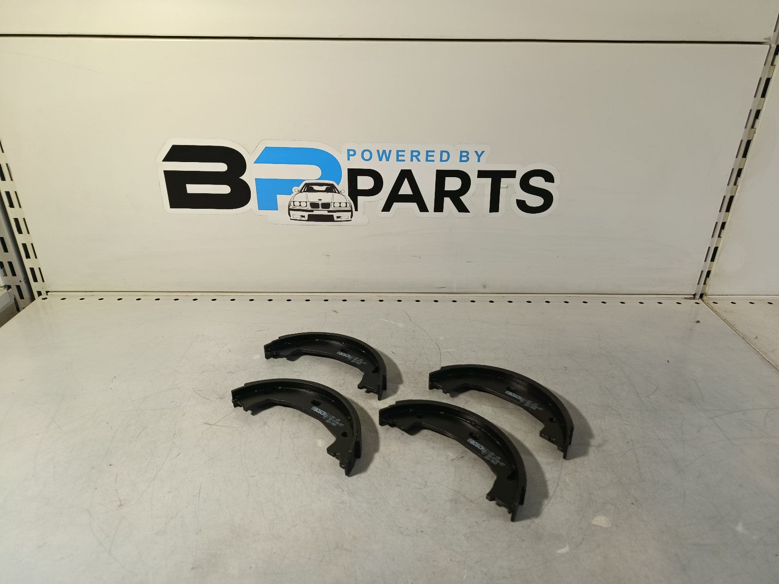 BMW E92 325i Repair kit brake shoe 34416761291 BOSCH 0 986 487 608