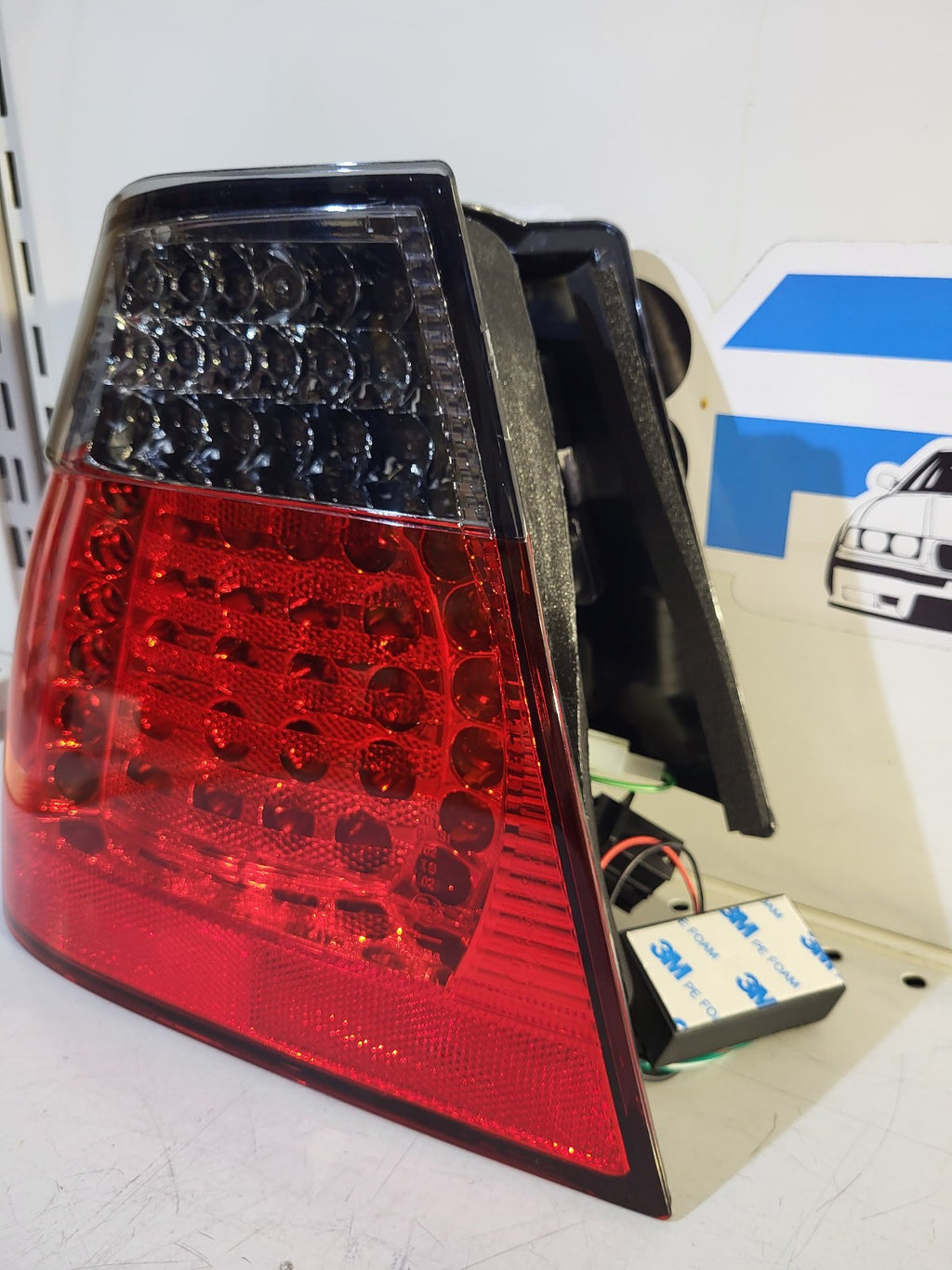BMW e46 FL sedan Taillights LED red/black with indicator at the top